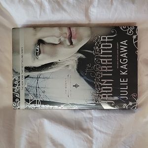 The Iron Traitor Iron Fey Collection Paperback Book